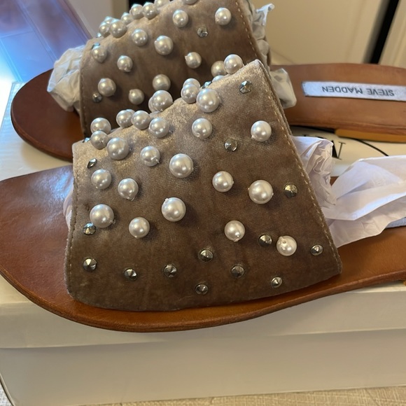 Steve Madden Slip In Shoes, Taupe - Picture 3 of 8